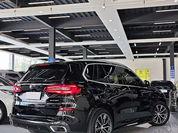 2022 BMW X5 30i IV (G05/G18), чёрный, 6350000 рублей - вид 5