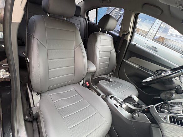 2010 Chevrolet Cruze I, чёрный, 720000 рублей - вид 21