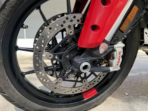 2023 Ducati Multistrada V4, красный, 1400000 рублей - вид 19