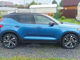 2021 Volvo XC40 I, синий, 3500000 рублей, вид 4