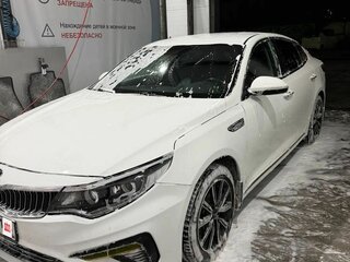 2019 Kia Optima IV Рестайлинг, белый, 1500000 рублей, вид 3