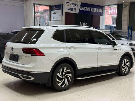 2023 Volkswagen Tiguan L II Рестайлинг (China Market), белый, 2110000 рублей, вид 5
