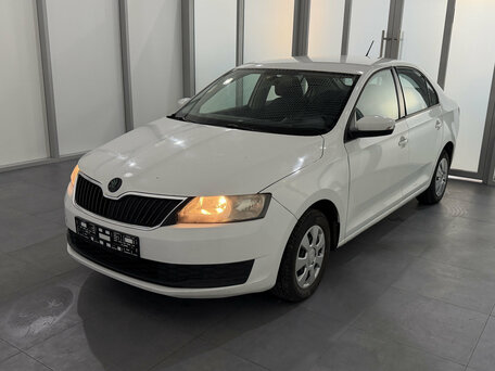 2018 Skoda Rapid I Рестайлинг, белый, 1100000 рублей, вид 3