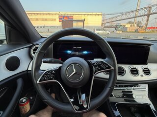 2020 Mercedes-Benz E-Класс 250 V (W213, S213, C238) Рестайлинг, белый, 4300000 рублей, вид 4