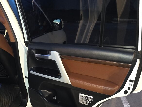 2016 Toyota Land Cruiser 200 Series Рестайлинг 2, белый, 5700000 рублей - вид 19