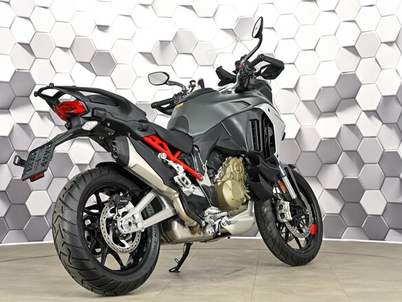 2023 Ducati Multistrada V4, серый, 2399000 рублей - вид 6