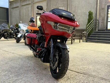2025 Harley-Davidson CVO Road Glide ST, красный, 5150000 рублей, вид 4