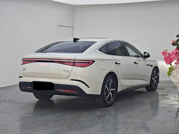 2025 BYD Seal 07 29.46 kWh I Рестайлинг, белый - вид 2