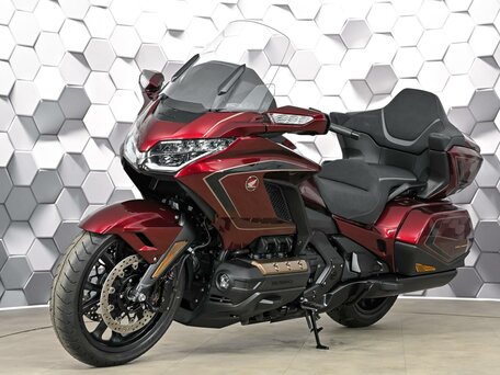 2025 Honda GL 1800 Gold Wing, красный, 3649000 рублей, вид 2