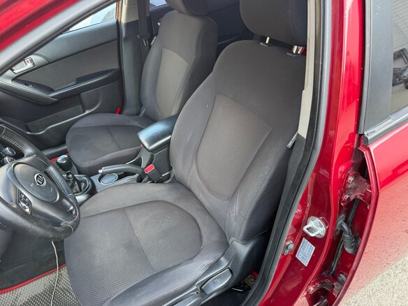 2010 Kia Cerato 6-speed II, красный - вид 7