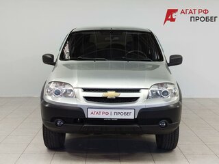 2012 Chevrolet Niva I Рестайлинг, серебристый, 469000 рублей, вид 2