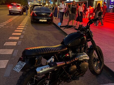 2016 Triumph Scrambler, чёрный, 1590000 рублей, вид 3