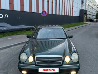 1996 Mercedes-Benz E-Класс 230 II (W210, S210), зелёный, 250000 рублей, вид 2
