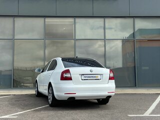 2011 Skoda Octavia II (A5) Рестайлинг, белый, 493000 рублей, вид 5