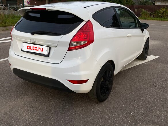 2009 Ford Fiesta Mk6, белый, 370000 рублей - вид 3