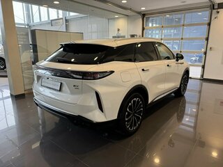 2024 Exeed RX, белый, 3060000 рублей, вид 4