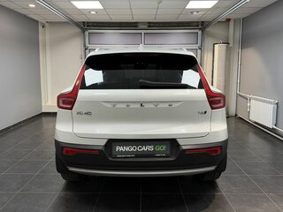 2020 Volvo XC40 I, белый, 3200000 рублей, вид 5
