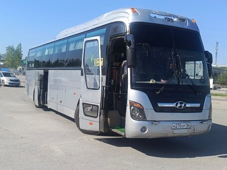 2009 Hyundai Universe, серый, 1600000 рублей, вид 1