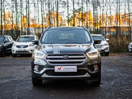 2017 Ford Kuga II Рестайлинг, серый, 1699000 рублей, вид 3