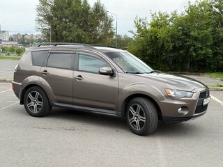 2011 Mitsubishi Outlander II Рестайлинг, коричневый, 950000 рублей, вид 5