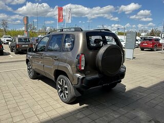 2026 Lada (ВАЗ) Niva Travel I Рестайлинг, серый, 1809000 рублей, вид 4