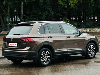 2018 Volkswagen Tiguan II, коричневый, 2486000 рублей, вид 5