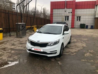 2016 Kia Rio III Рестайлинг, белый, 780000 рублей, вид 1