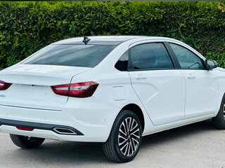 2024 Lada (ВАЗ) Aura, белый, 1675000 рублей, вид 2
