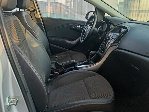 2013 Opel Astra J Рестайлинг, серебристый, 502000 рублей - вид 16