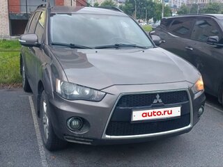 2012 Mitsubishi Outlander II Рестайлинг, коричневый, 980000 рублей, вид 1