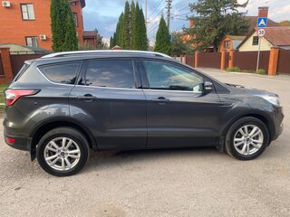 2018 Ford Kuga II Рестайлинг, серый, 1935000 рублей, вид 3