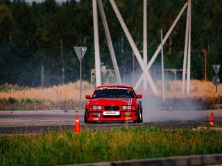 1992 BMW 3 серии 325i III (E36), чёрный, 1500000 рублей, вид 5