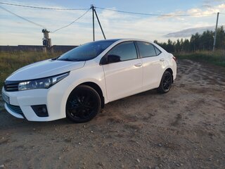 2014 Toyota Corolla XI (E160, E170, E180), белый, 1200000 рублей, вид 1