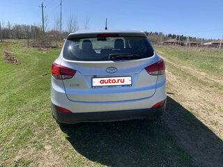 2013 Hyundai ix35 I Рестайлинг, серебристый, 1500000 рублей, вид 4