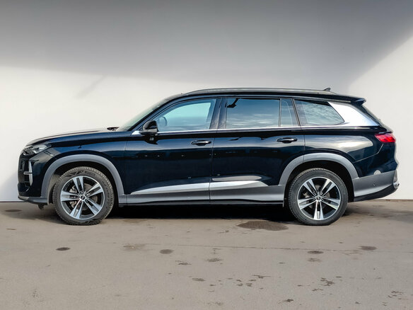 2023 Audi Q6 45 TFSI, чёрный, 6750000 рублей - вид 7
