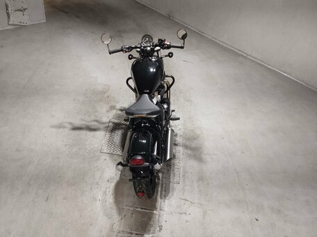 2026 Triumph Bonneville Bobber, чёрный, 1900000 рублей, вид 2