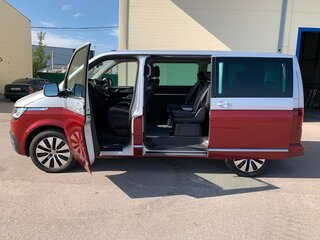 2019 Volkswagen Multivan T6 Рестайлинг, красный, 5650000 рублей, вид 1