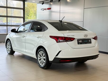 2020 Hyundai Solaris II Рестайлинг, белый, 1427000 рублей, вид 4