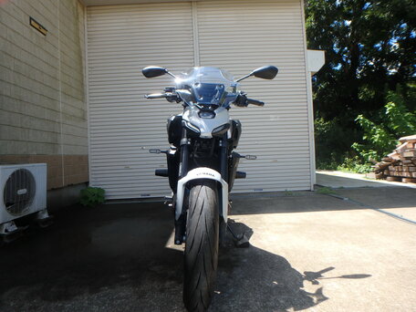 2025 Yamaha MT-07 (FZ-07), белый, 1150000 рублей, вид 2