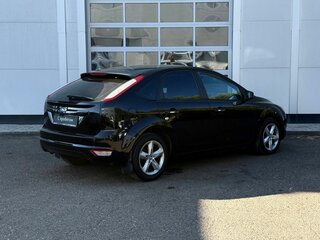 2010 Ford Focus II Рестайлинг, чёрный, 550000 рублей, вид 5