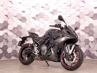 Suzuki GSX-8R