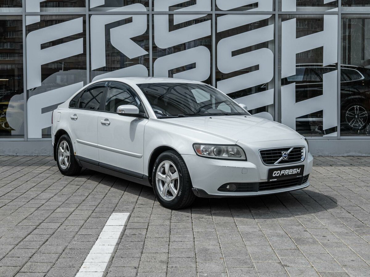 Открыть фотографии: Volvo S40 II Рестайлинг