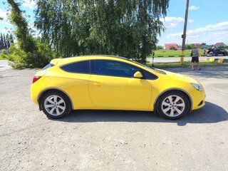 2013 Opel Astra GTC J Рестайлинг, жёлтый, 780000 рублей, вид 5
