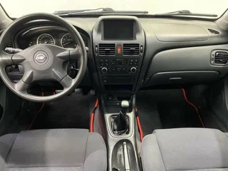 2005 Nissan Almera II (N16) Рестайлинг, красный, 350000 рублей, вид 5