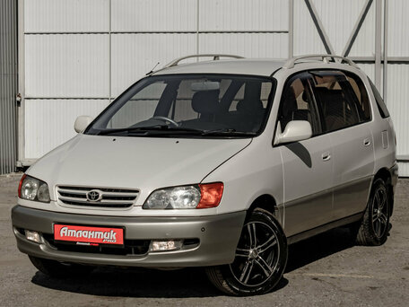 Toyota Ipsum I (M10)