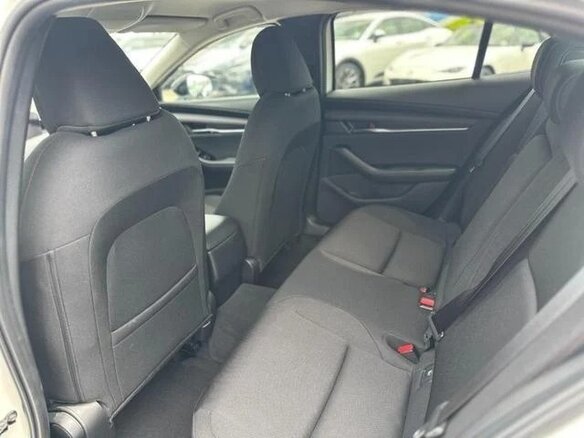 2022 Mazda 3 IV (BP), белый, 1200000 рублей - вид 17