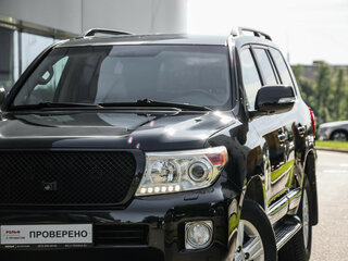 2013 Toyota Land Cruiser 200 Series Рестайлинг 1, чёрный, 3144000 рублей, вид 2