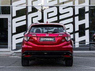 2017 Honda Vezel I, красный, 1740000 рублей, вид 4