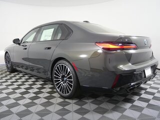 2026 BMW 7 серии 760i xDrive VII (G70), серый, 22795641 рублей, вид 3