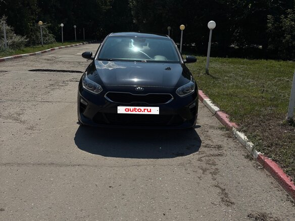 2018 Kia Ceed III, чёрный, 1590000 рублей - вид 2